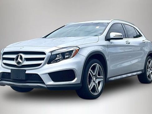 Used 2015 Mercedes-Benz GLA 250 4MATIC image 2