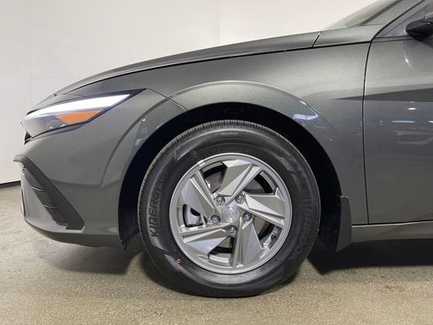 New 2026 Hyundai Elantra SE image 11