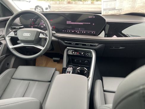 New 2025 Audi Q5 Premium Plus image 18