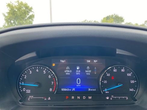 Used 2021 Ford Explorer XLT w/ Equipment Group 202A AWD/4WD image 24