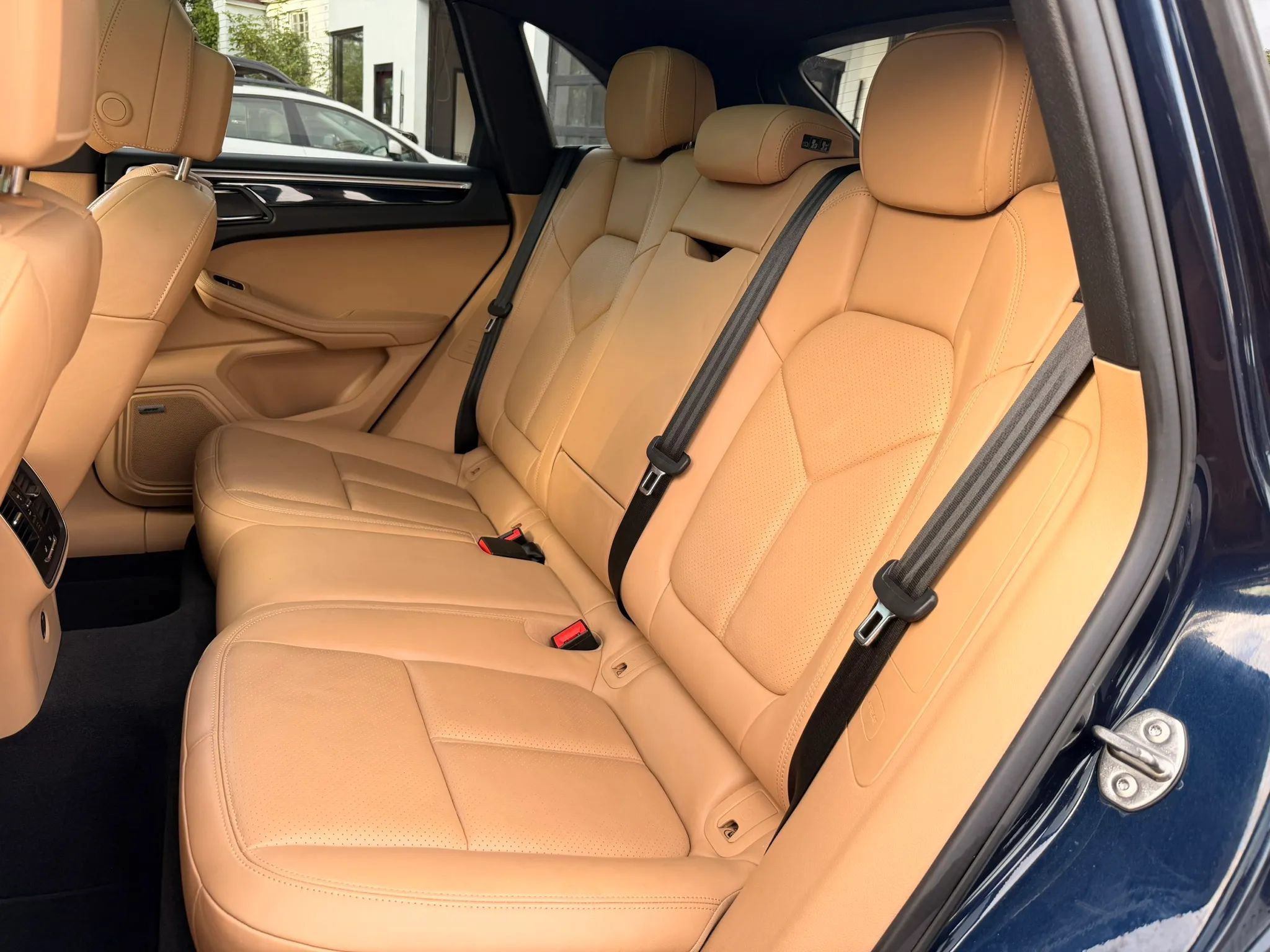 Used 2018 Porsche Macan Sport Edition AWD/4WD image 45