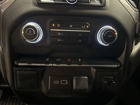 Used 2024 Chevrolet Silverado 3500 W/T image 24