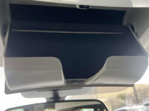 Used 2022 Nissan Sentra SV w/ Trunk Package image 27