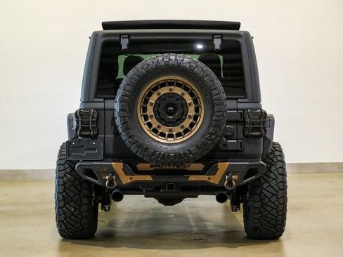 Used 2024 Jeep Wrangler Unlimited Rubicon w/ Technology Group image 44