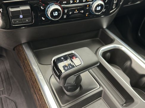 Used 2024 GMC Sierra 1500 Elevation w/ Elevation Premium Package AWD/4WD image 25