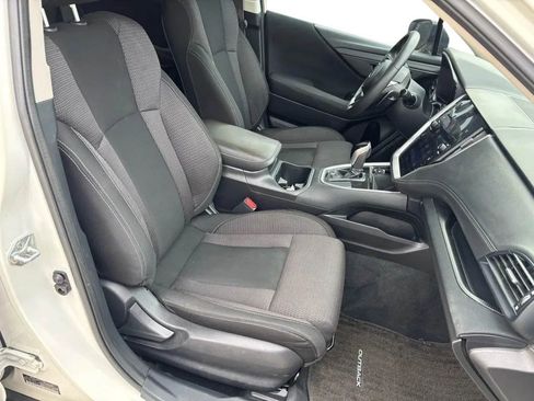 Used 2022 Subaru Outback Premium image 32