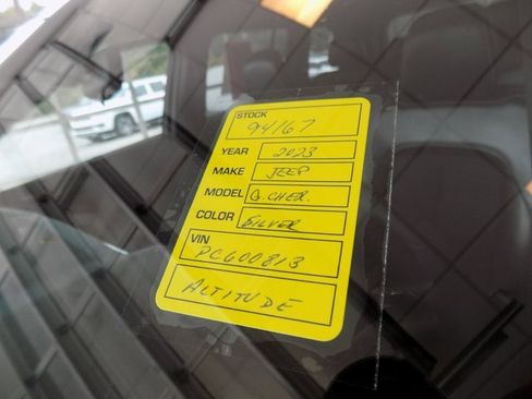 Certified 2023 Jeep Grand Cherokee Altitude image 35