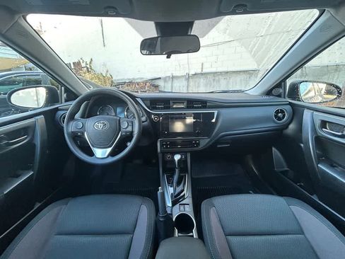Used 2019 Toyota Corolla LE FWD image 10