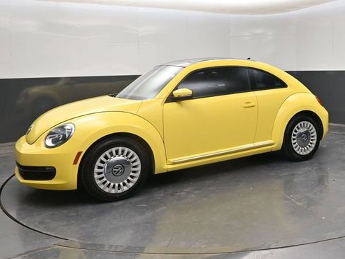 Used 2014 Volkswagen Beetle 2.5 FWD image 4