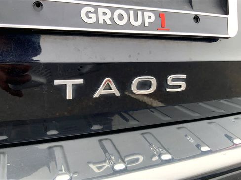 Used 2022 Volkswagen Taos SE w/ Panoramic Sunroof Package image 28