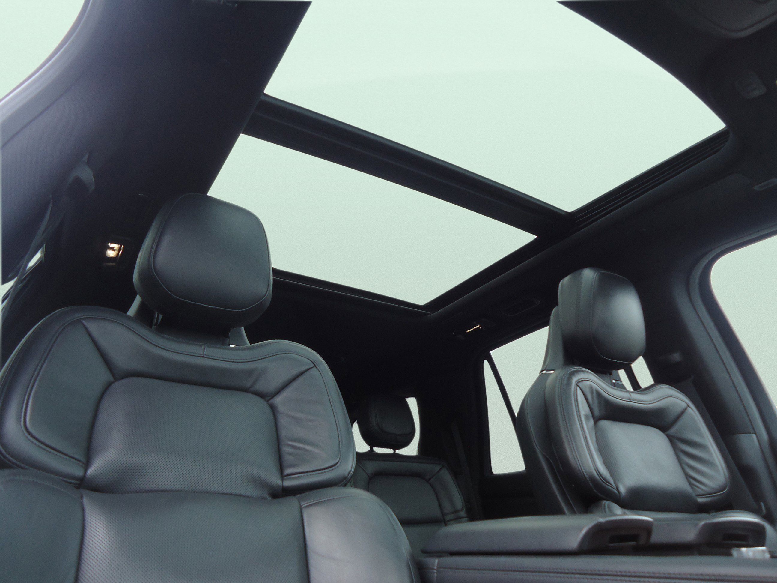 Used 2023 Lincoln Navigator Reserve AWD/4WD image 35