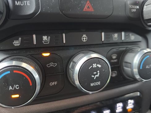 Used 2022 RAM 1500 Laramie w/ Sport Appearance Package AWD/4WD image 16