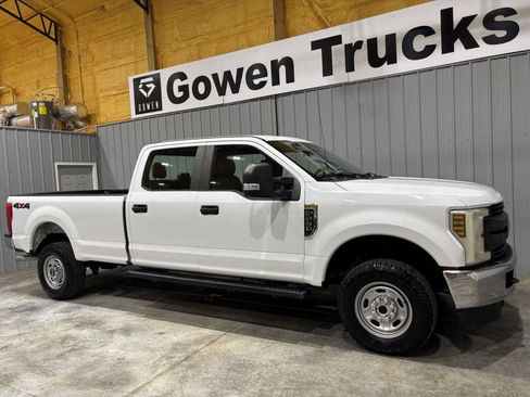 Used 2019 Ford F250 XL w/ Power Equipment Group AWD/4WD image 3