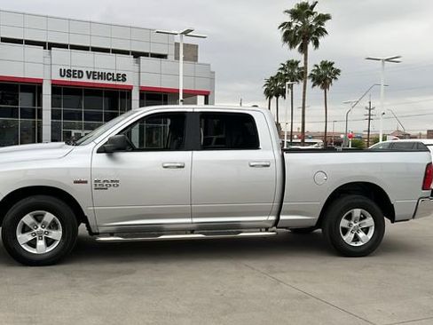 Used 2019 RAM 1500 Classic SLT image 3