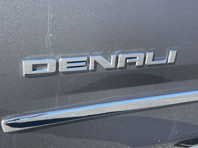 Certified 2019 GMC Yukon Denali w/ Denali Ultimate Package RWD image 9