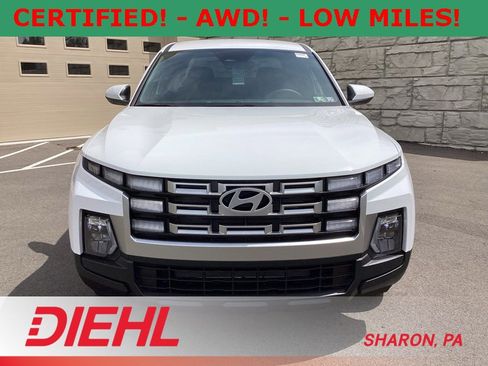 Certified 2025 Hyundai Santa Cruz SE image 2