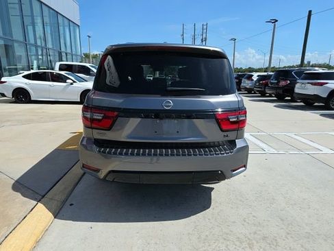 Used 2022 Nissan Armada SL w/ Midnight Edition Package RWD image 5
