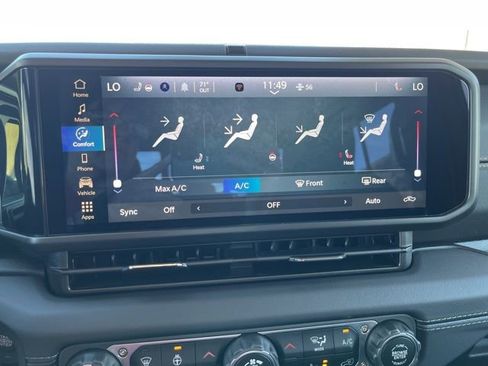 New 2025 Jeep Gladiator Sport w/ Premium Package image 21