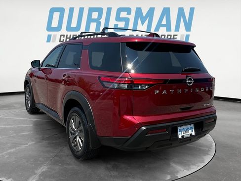 Used 2022 Nissan Pathfinder SV AWD/4WD image 4