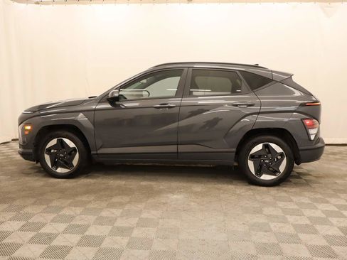 Used 2025 Hyundai Kona SEL image 2