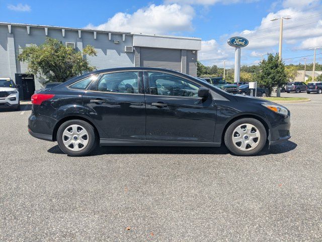 Used 2016 Ford Focus S FWD image 2
