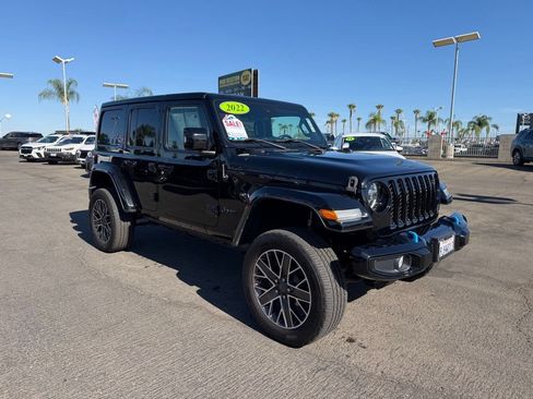 Used 2022 Jeep Wrangler Unlimited Sahara AWD/4WD image 1
