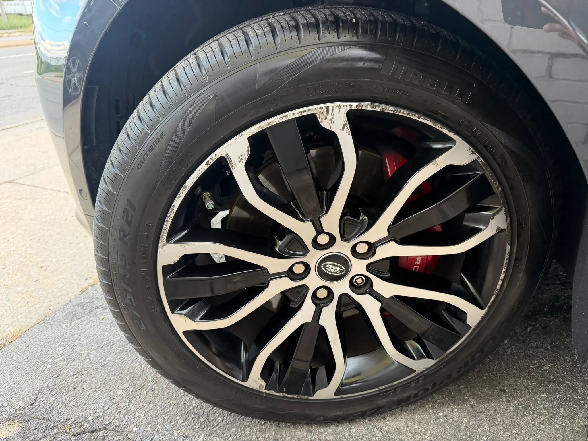 Used 2019 Land Rover Range Rover Sport Supercharged AWD/4WD image 30