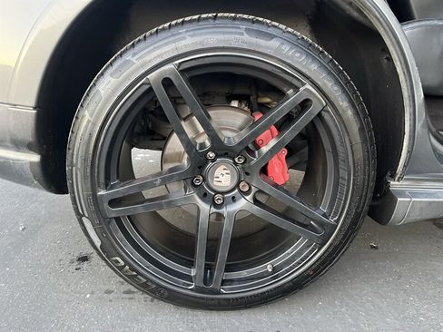 Used 2008 Porsche Cayenne GTS image 18