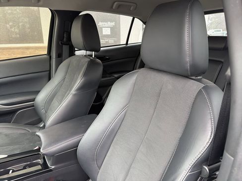 Used 2022 Mitsubishi Eclipse Cross SE image 3