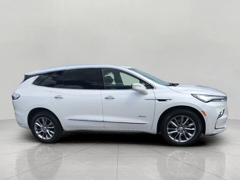 Used 2024 Buick Enclave Avenir w/ Avenir Technology Package AWD/4WD image 10