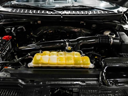 Used 2021 Ford Expedition Limited image 45