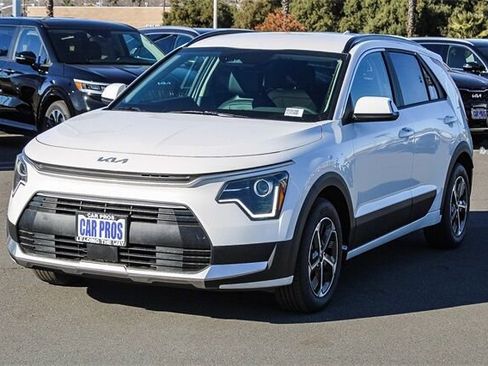New 2025 Kia Niro EX image 3