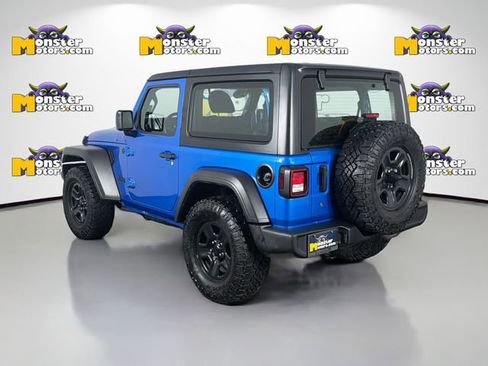 Used 2023 Jeep Wrangler Sport image 7