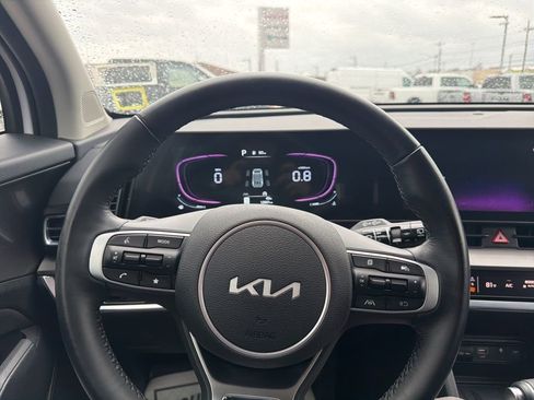 Used 2025 Kia Sportage EX AWD/4WD image 19