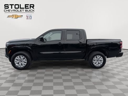 Used 2023 Nissan Frontier SV image 2