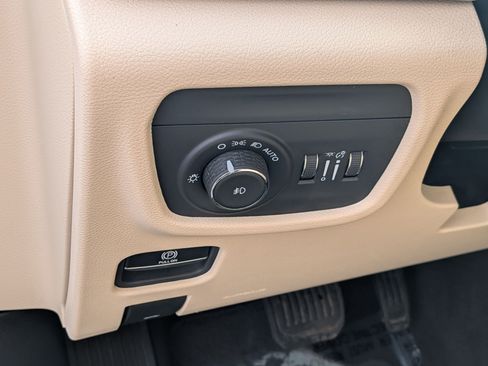 Certified 2024 Jeep Grand Cherokee Limited image 16