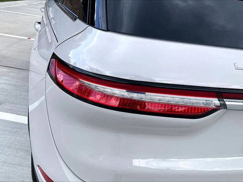 Used 2021 Lincoln Corsair FWD w/ Premium Package image 27