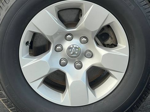 Used 2022 RAM 1500 Big Horn AWD/4WD image 9