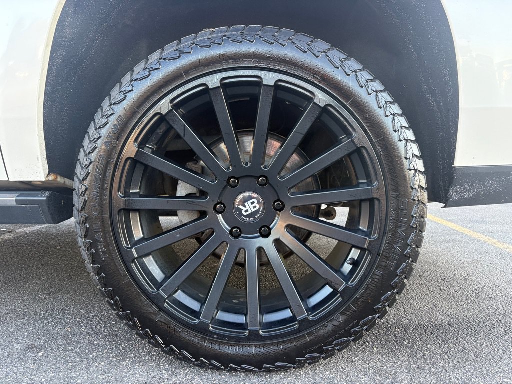Used 2015 Cadillac Escalade ESV Premium AWD/4WD image 9