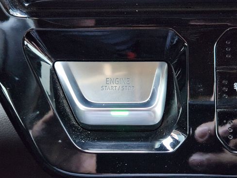 Used 2024 GMC Sierra 3500 Denali w/ Denali Reserve Package image 25