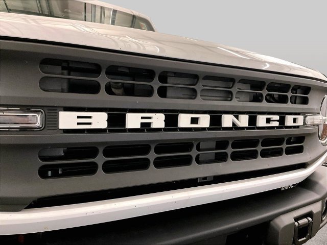 Used 2023 Ford Bronco Black Diamond w/ Sasquatch Package AWD/4WD image 29