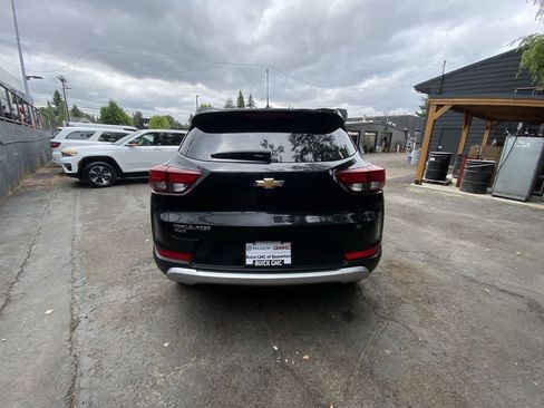 Used 2025 Chevrolet TrailBlazer LT AWD/4WD image 5