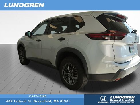 Used 2024 Nissan Rogue S AWD/4WD image 6