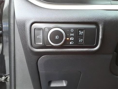 Used 2023 Ford Explorer XLT w/ Equipment Group 202A image 17