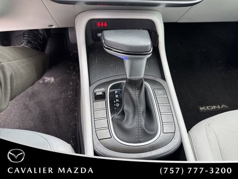 Used 2024 Hyundai Kona SEL AWD/4WD image 17