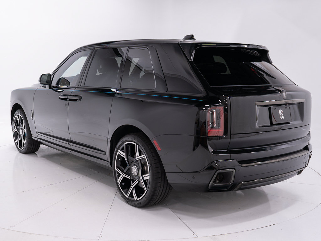 New 2027 Rolls-Royce Cullinan Black Badge AWD/4WD image 3