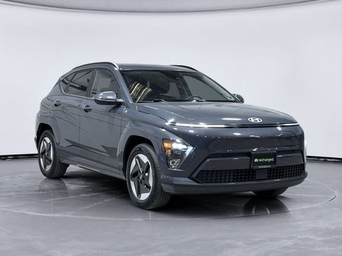 Used 2024 Hyundai Kona SEL FWD image 4