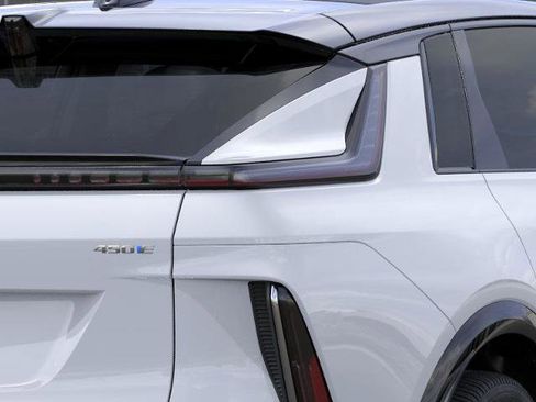 New 2026 Cadillac Lyriq Sport image 11