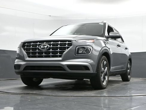 Certified 2023 Hyundai Venue SEL FWD image 44