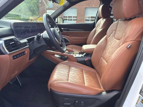 Certified 2025 Kia Telluride SX Prestige X-Line AWD/4WD image 14